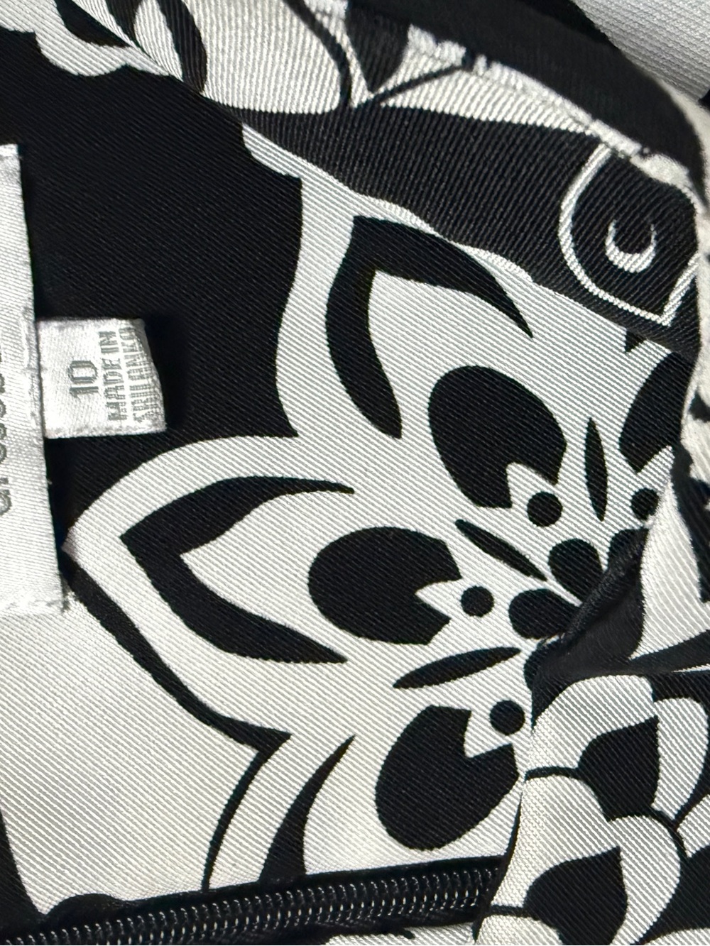 Dressbarn size 10 Classic Black & White Floral Sheath Dress - Picture 5 of 8